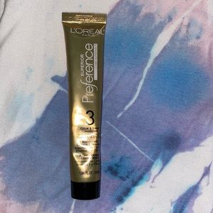 Color & Care shine conditioner by L’Oréal- Paris
